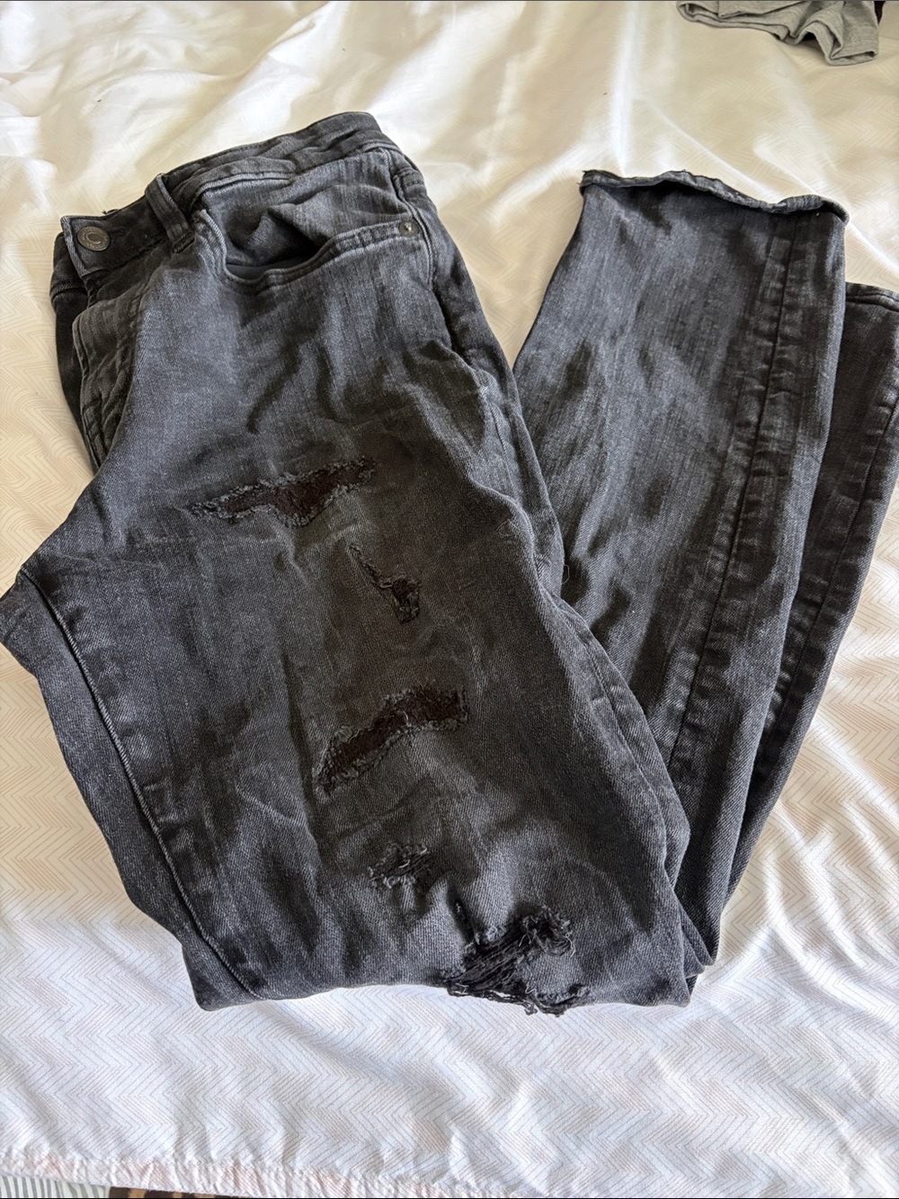 Aeropostale Men's Skinny Distressed Black Jeans - 30x30